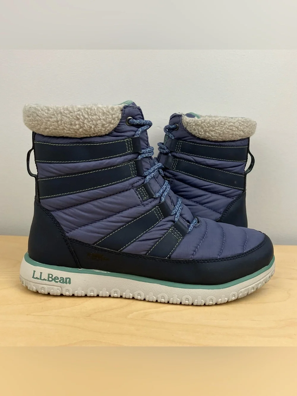 L.L. Bean Women’s Size 9.0 M Ultralight Insulated Pac Winter Boots Waterproof